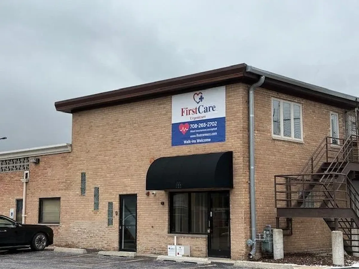 FirstCare Urgent Care Center in Oak Lawn, IL - serving Chicago's south suburbs